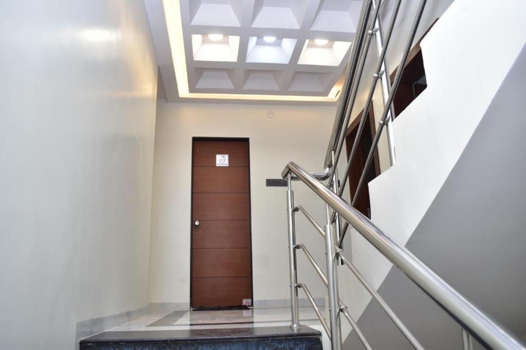 Hotel Sai Sandesh Shirdi Luaran gambar