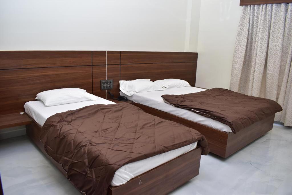 Hotel Sai Sandesh Shirdi Luaran gambar